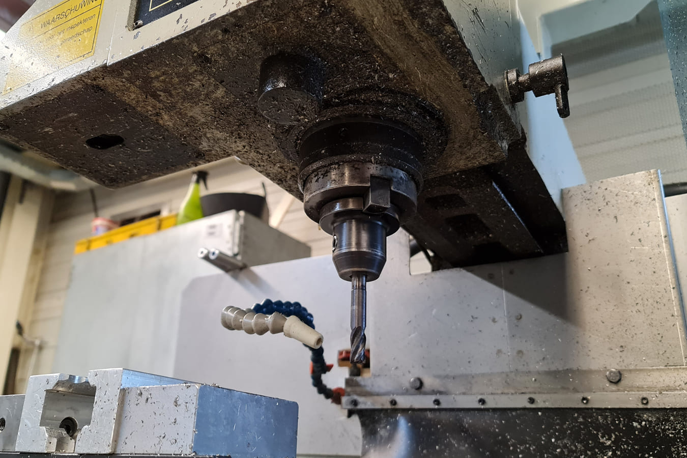 Gebruikt SUPERMAX YCM 40 - CNC Verticale Freesmachine - 1997