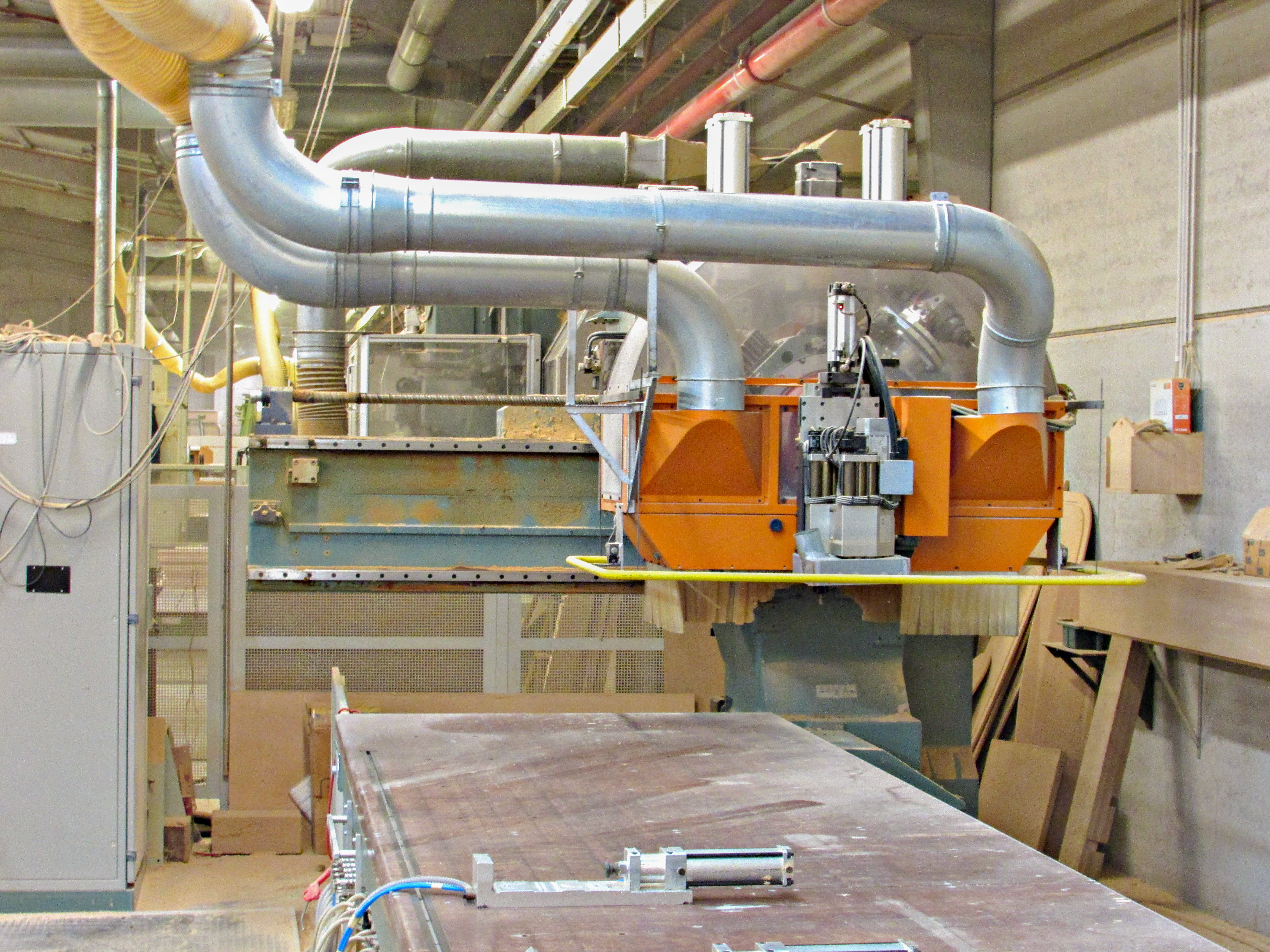 Usado CMS KM60 R8 - Centros de mecanizado CNC - 1999