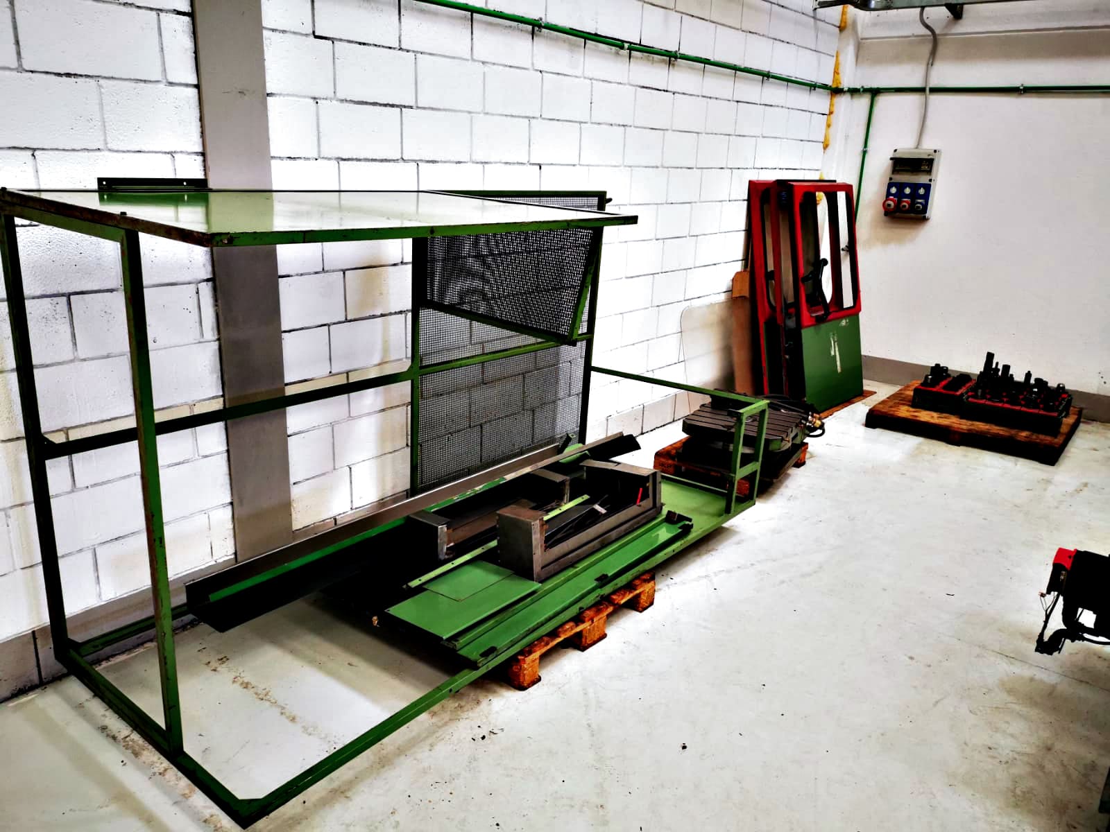 Gebruikt Novar Center 1000 K40 - Freesmachine - 1991