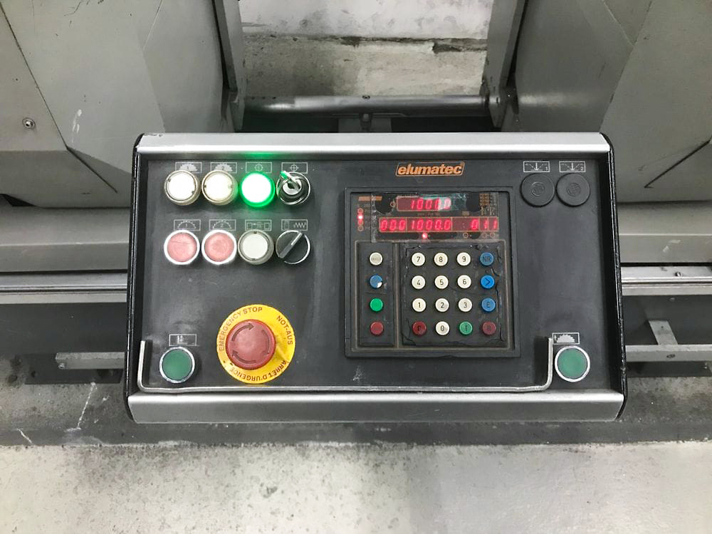 Usado Elumatec DG 204 - Sierra de Mitre Doble - 1994