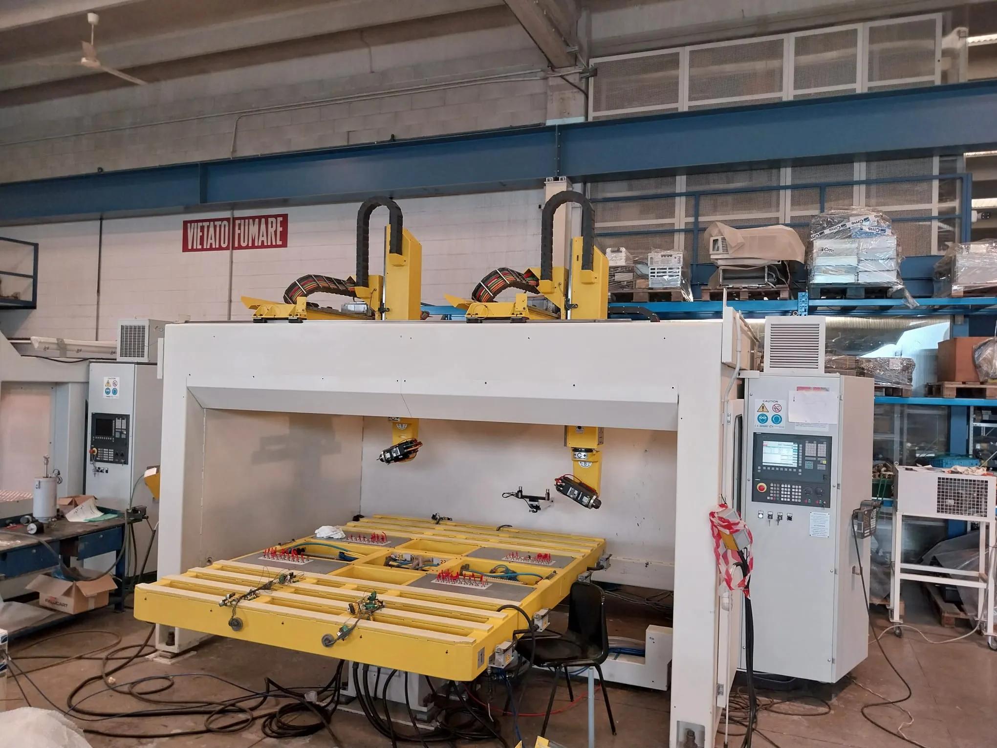 Gebruikt BELOTTI TRIM 2515 CB 2T I 5-assige bewerkingscentrum