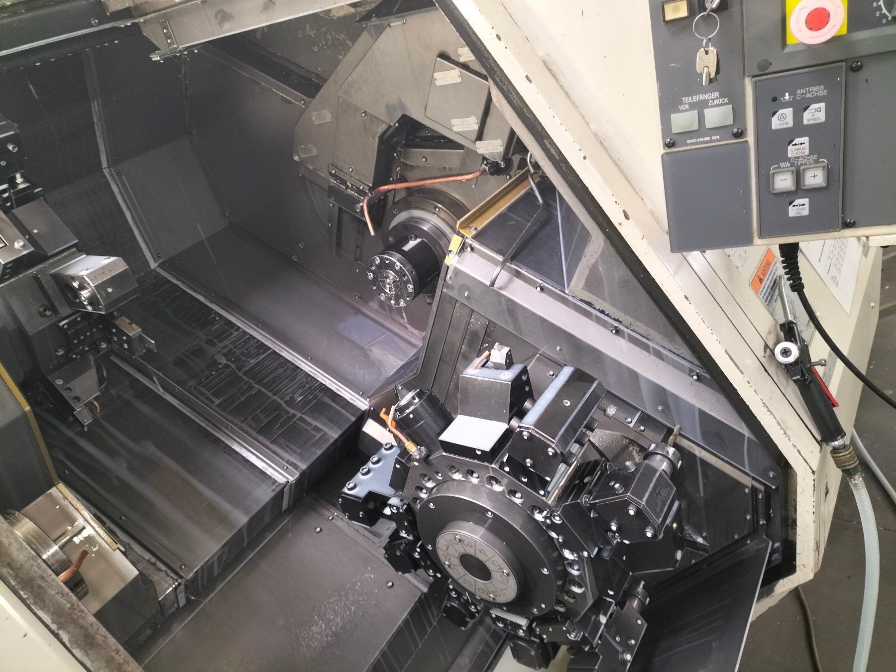 Used Okuma LT10-M I CNC Lathe I 2001