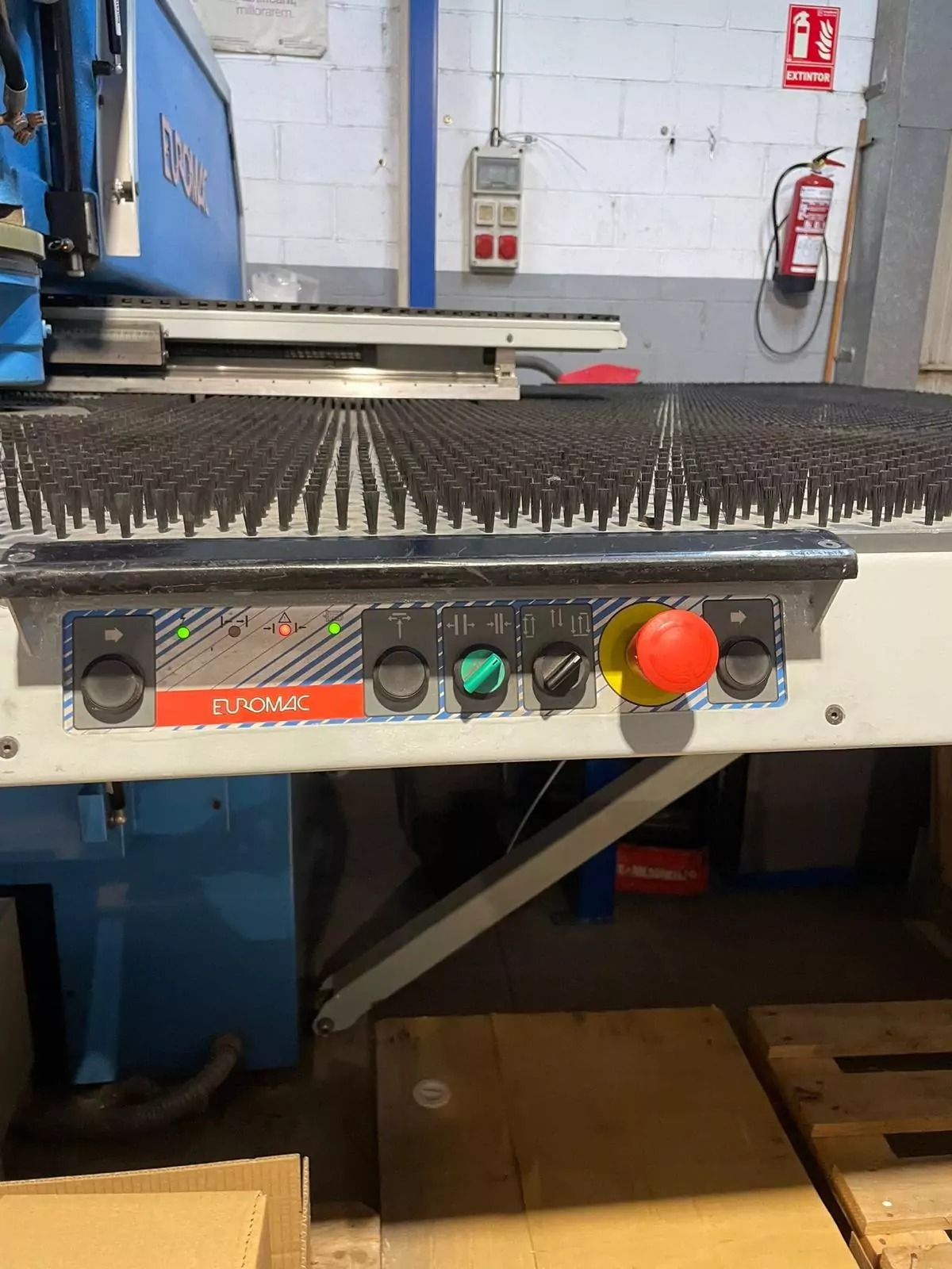 Used Euromac MTX 1250/30 I Punching Machine I 2003