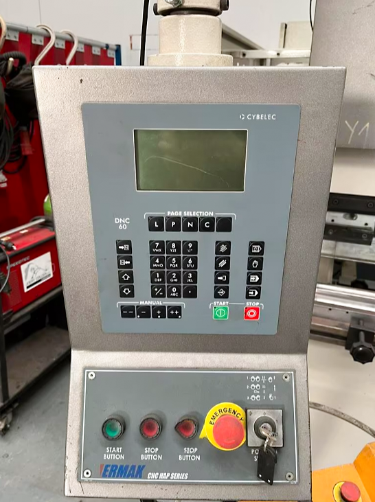 Gebruikt Ermaksan CNC HAP 2600 X 80 - Persrem - 2005