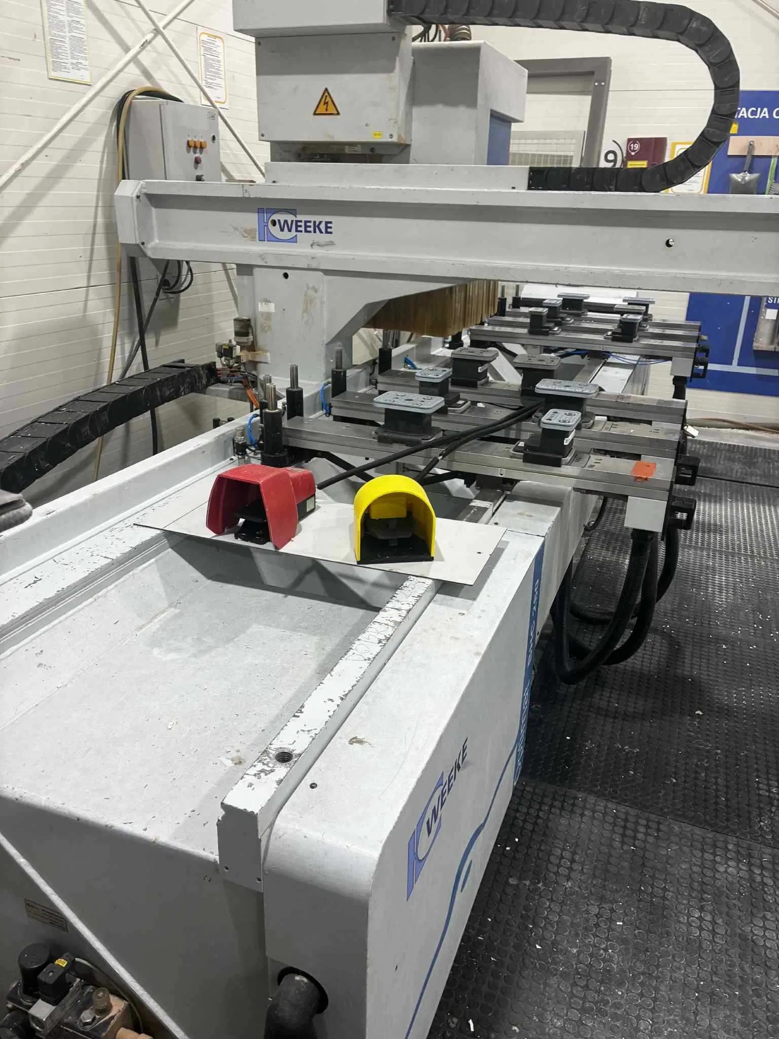 Used Weeke Optimat BHC 280 I CNC Machining Center I 2005