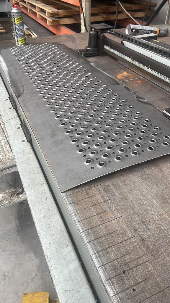 Used Euromac CX 1000/30 I Punching Machine I 1998