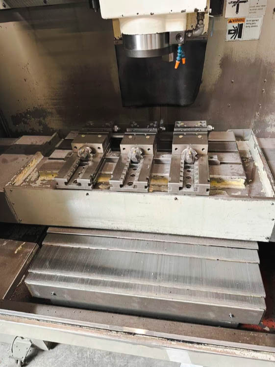 Used Victor Vcenter-80 - Vertical Machining Center