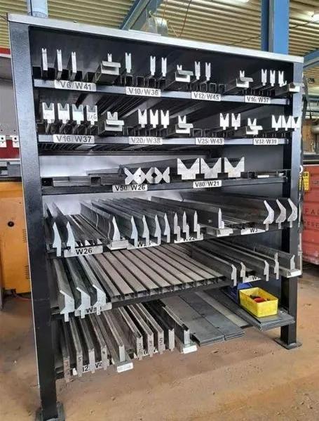 Gebruikt Amada HFB 125/30 I Pers