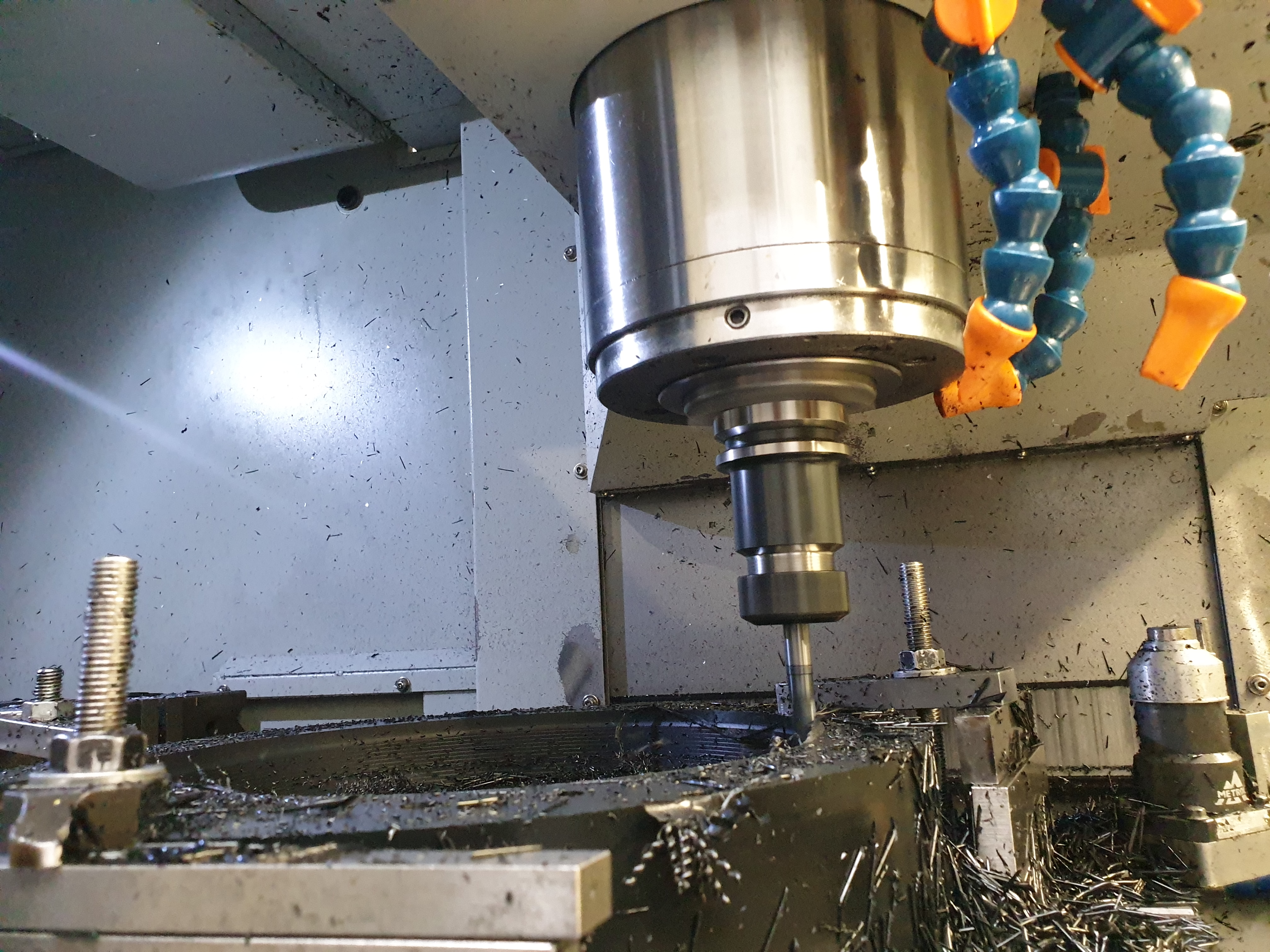 Gebruikt HYUNDAI KIA VX500