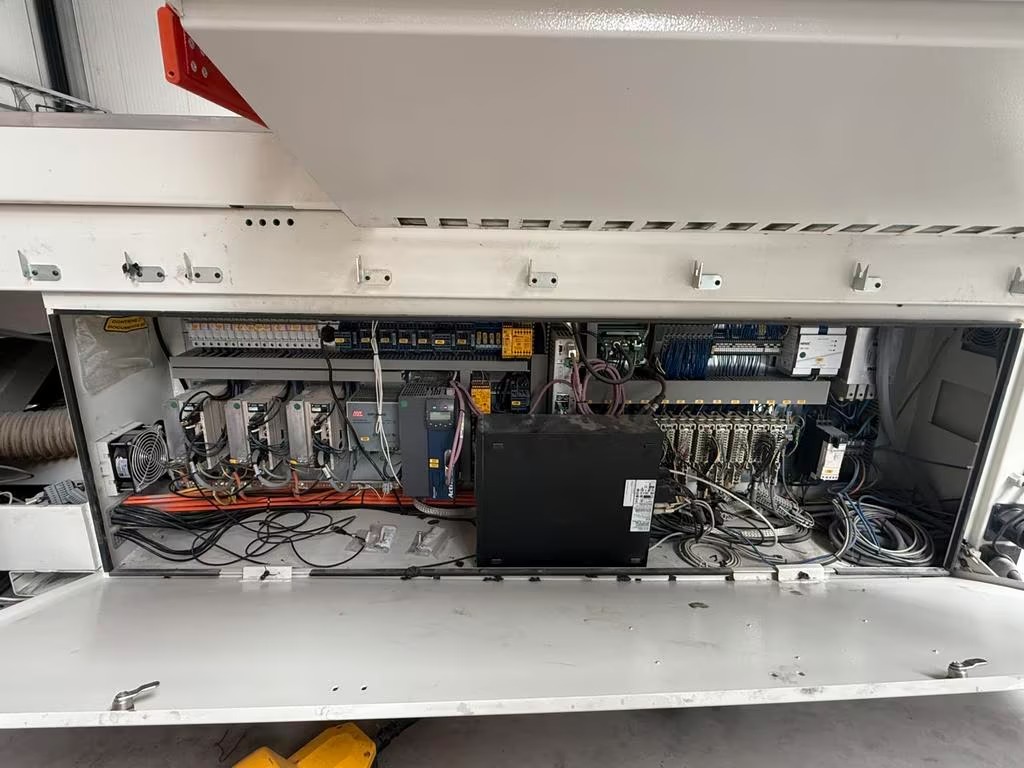 Used SCM Tech Z1 I CNC Machining Center I 2013