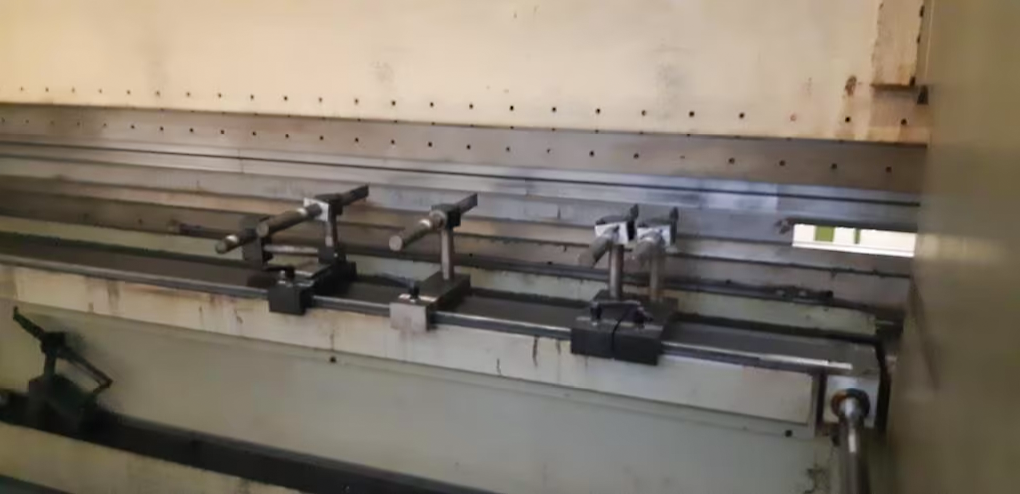 Used Safan DNCS 110-4300 - Press Brake - 1991