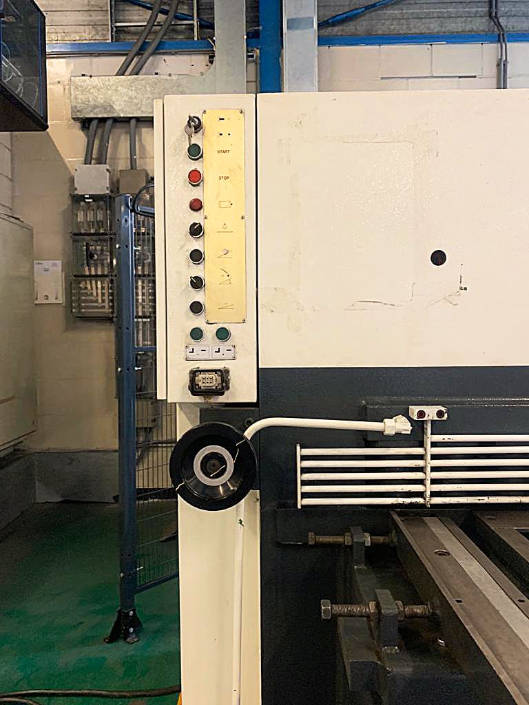 Used Haco TOOLMASTER 36 - Hydraulic shears - 1982