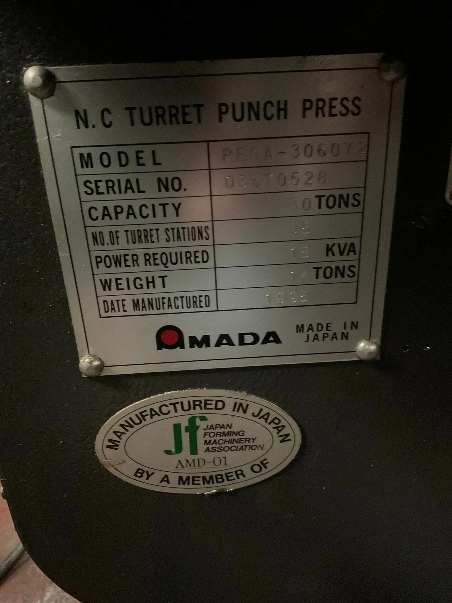 Gebruikt Amada Pega 367 I Ponsmachine