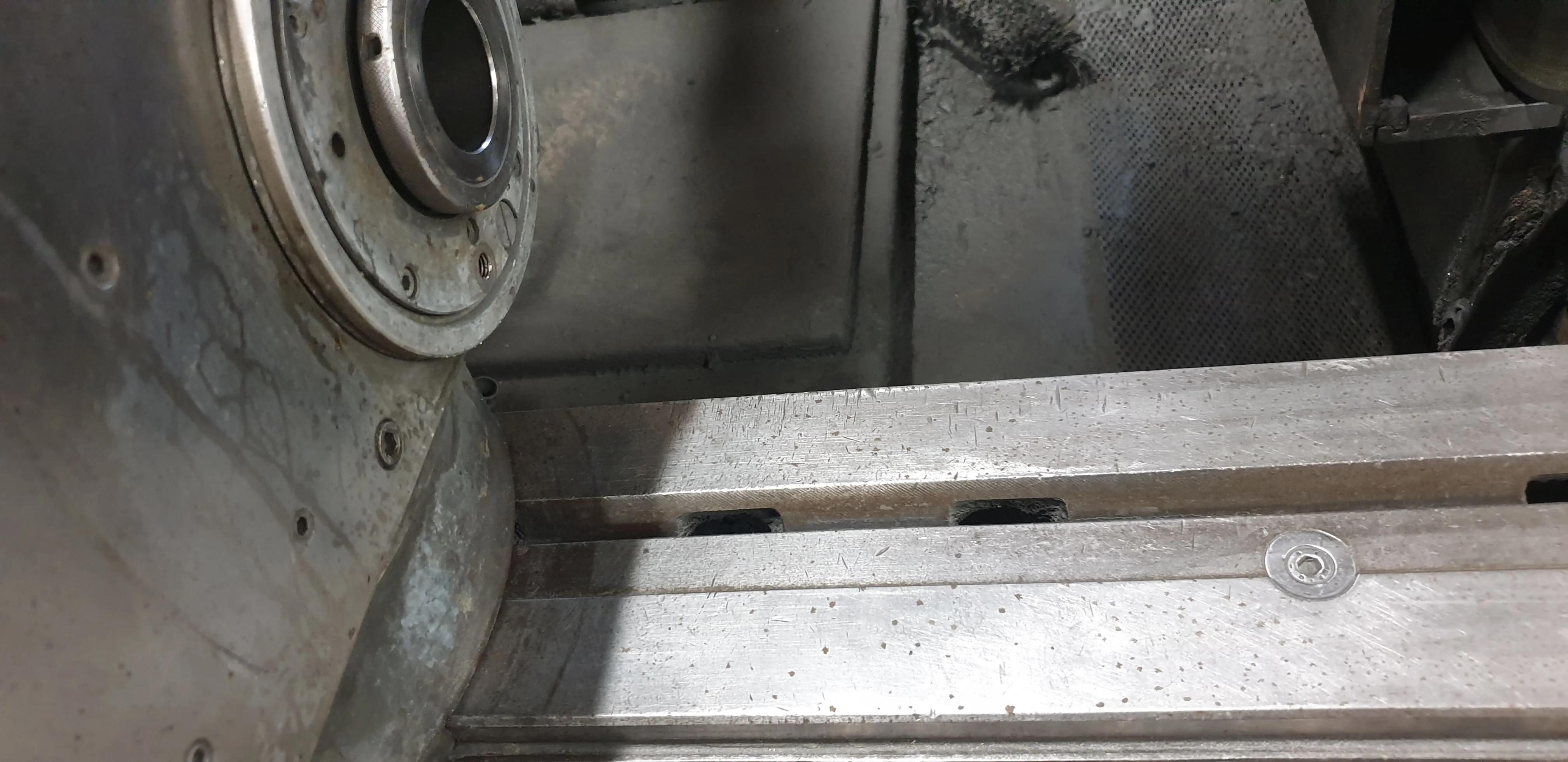 Usado Rectificadora cilíndrica Tschudin HTG 610 U I, 1996