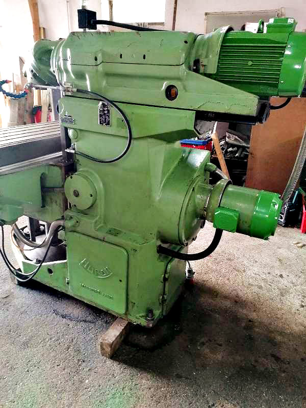 Gebruikt Huron NU4 - SK40 - Freesmachine