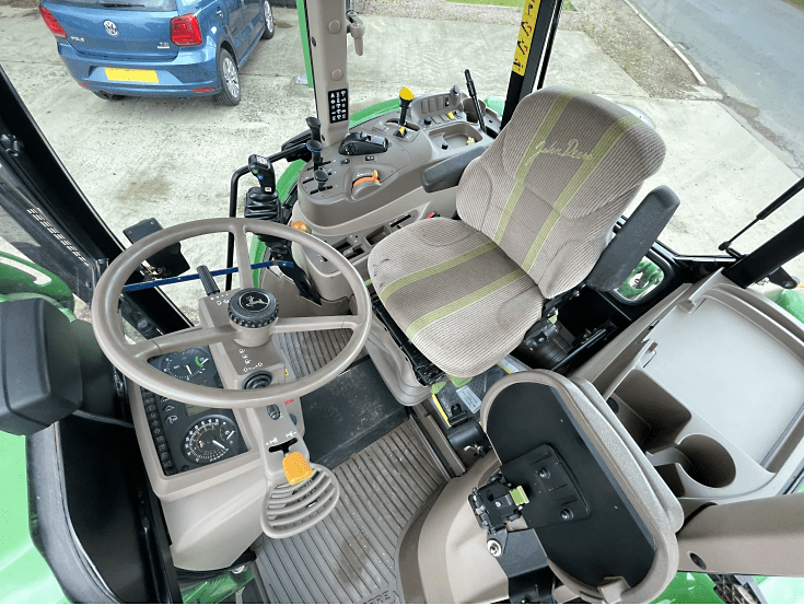 Gebruikt John Deere 5080 R Tractor 2012