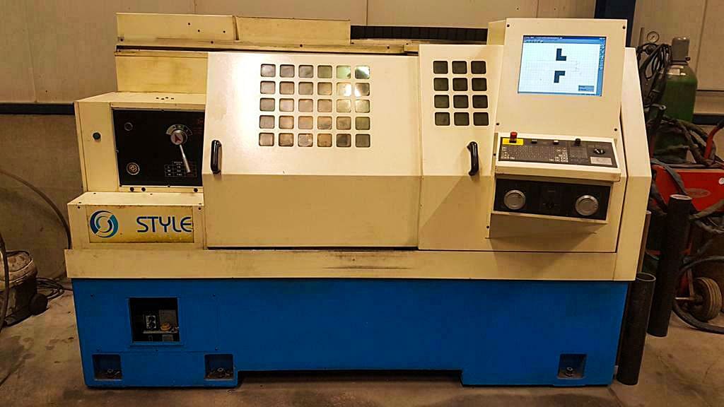 Used Style 410 - Lathe - 2000