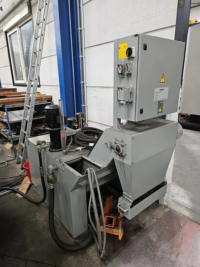 Gebruikt 2002 Deckel Maho DMU 80T