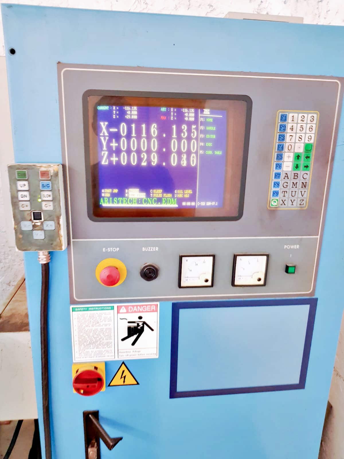 Usado Aristech CNC 550 - Máquina EDM - 1998