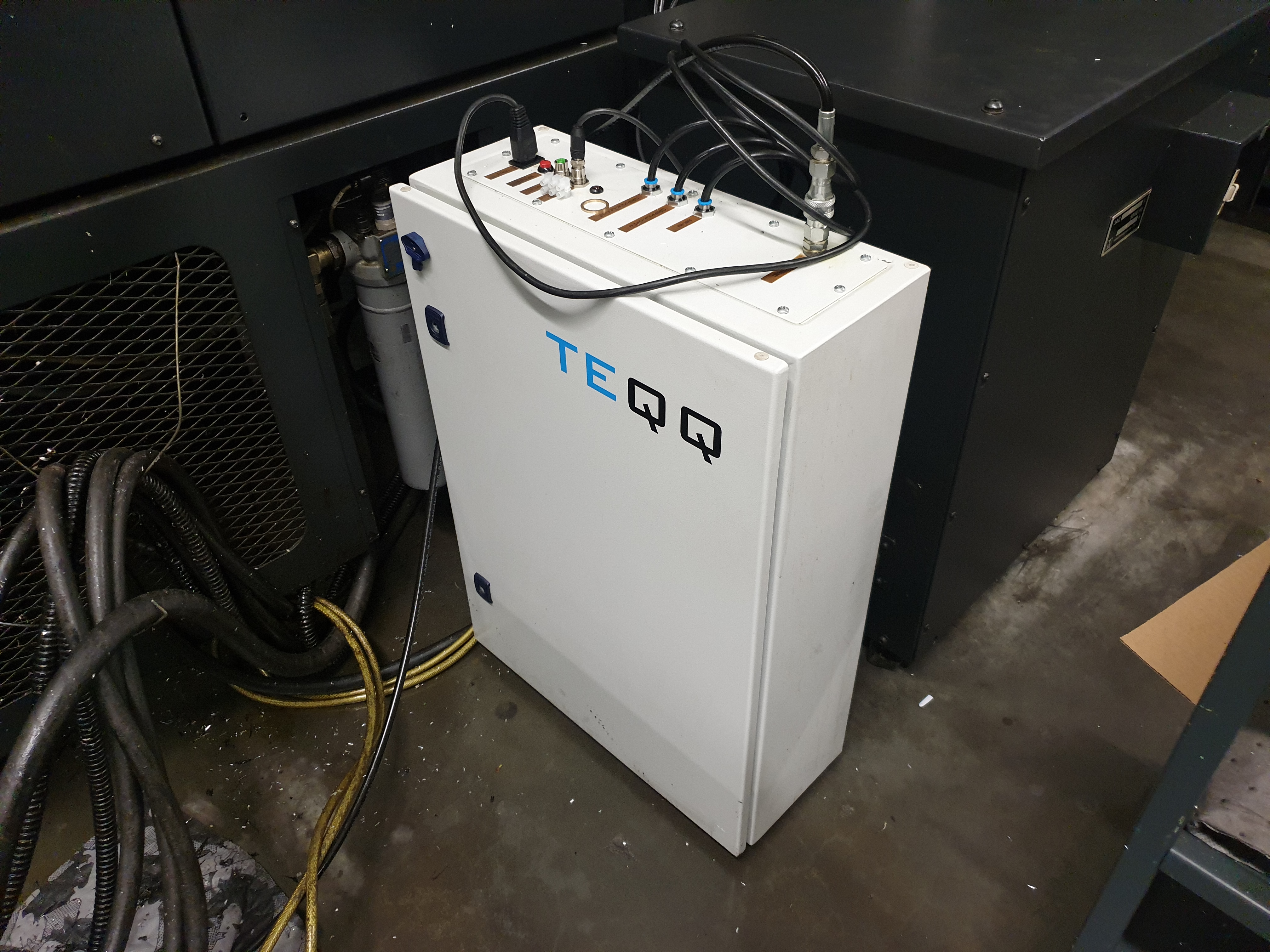 Usado Centro de Mecanizado Vertical MAZAK VTC - 300C - II - 2005