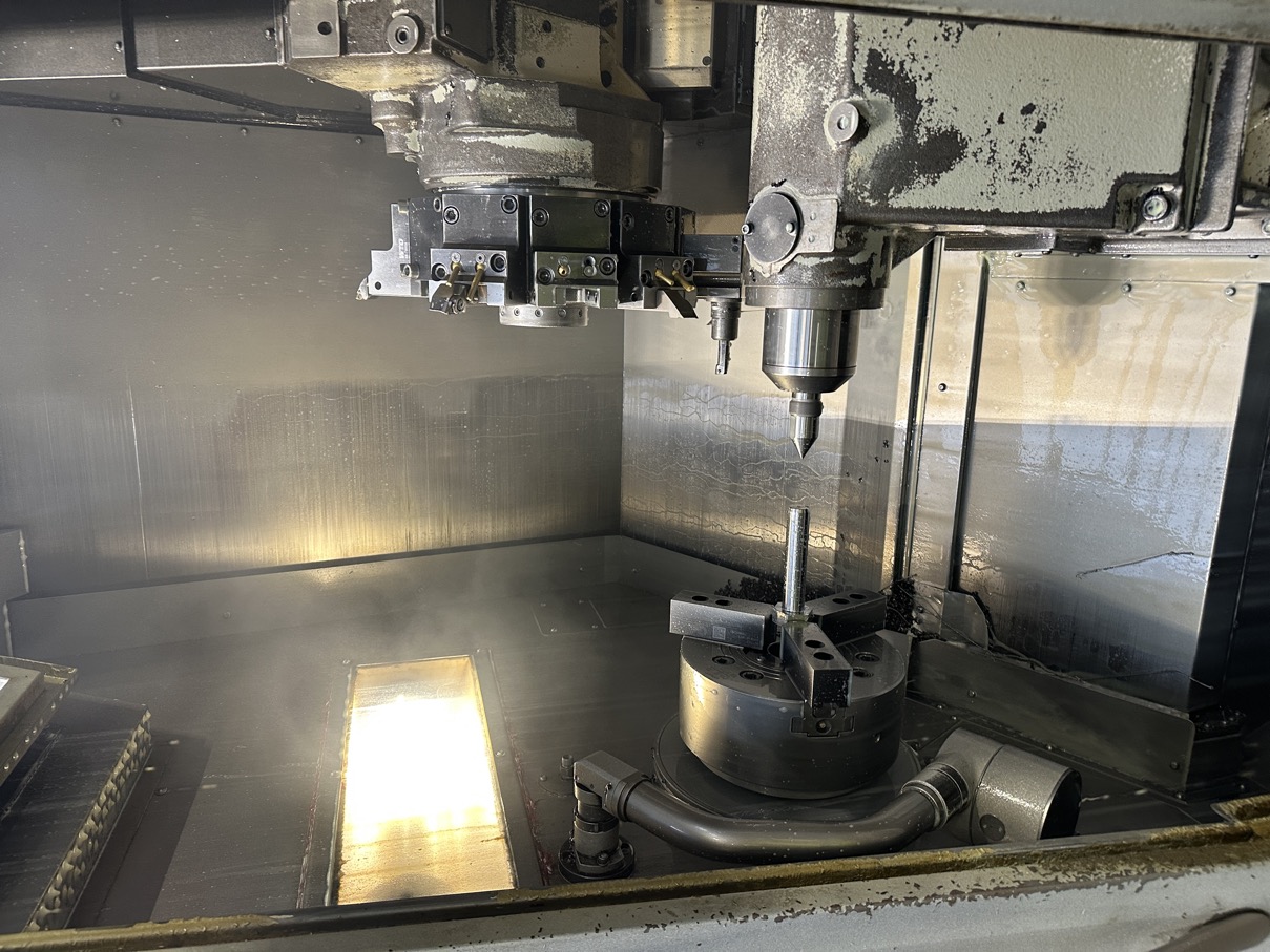 Used Okuma LB3000 EX I CNC Lathe I 2008