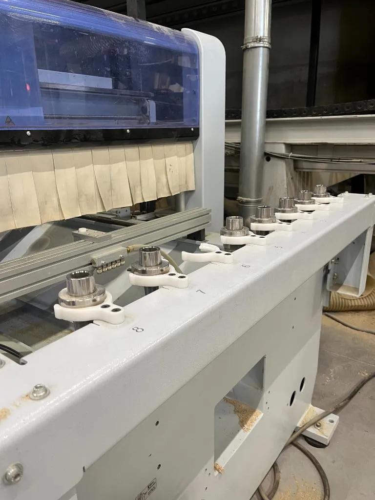 Usado Centro de mecanizado CNC Weeke Venture 08M I