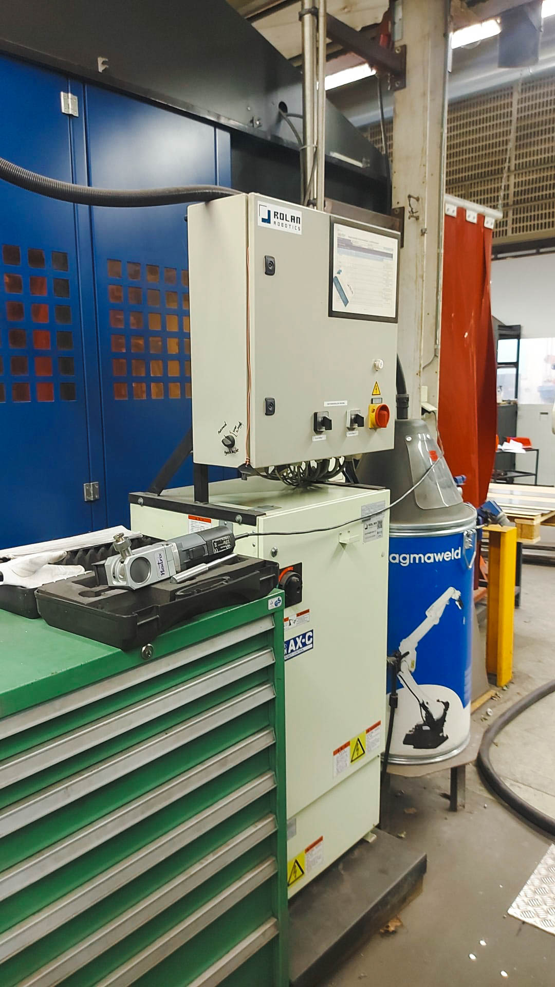 Usado OTC Daihen AXCMN1-C000 - Robot de Soldadura - 2006