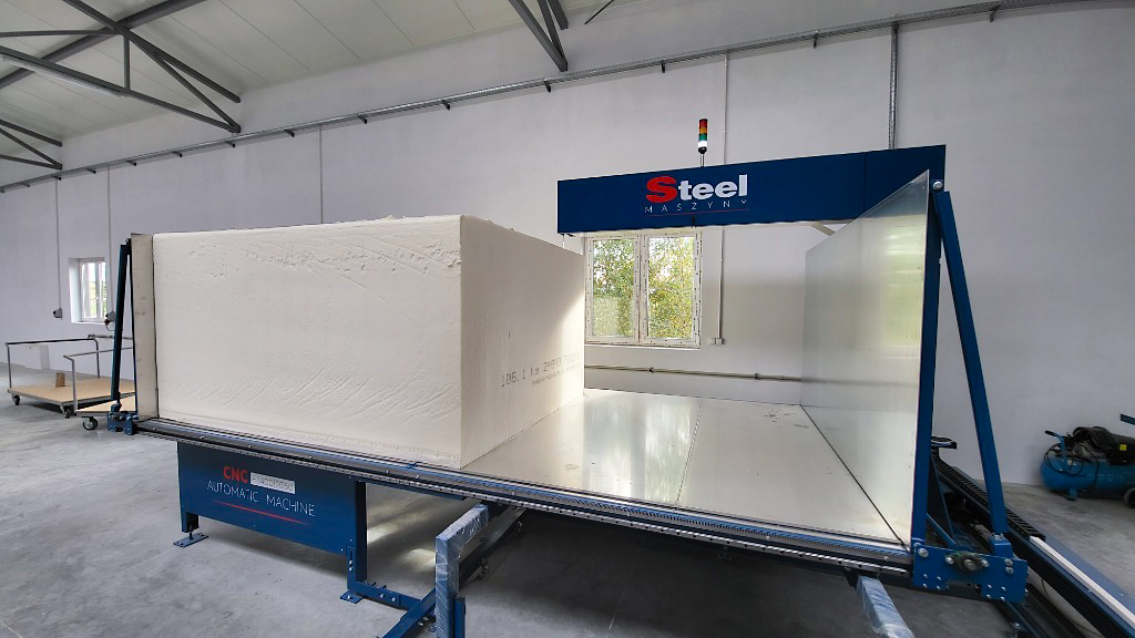 Usado Steel Maszyny CNC 1400 - Máquina de Corte de Espuma - 2023
