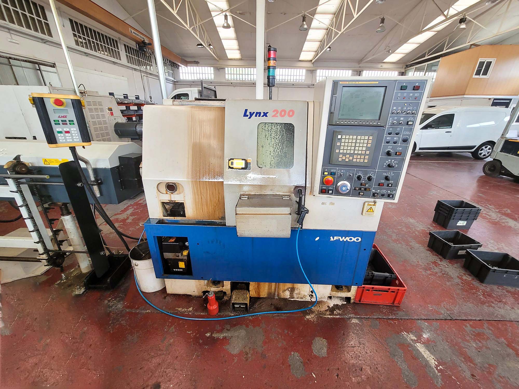 Used Daewoo Lynx 200 - CNC Lathe - 2001