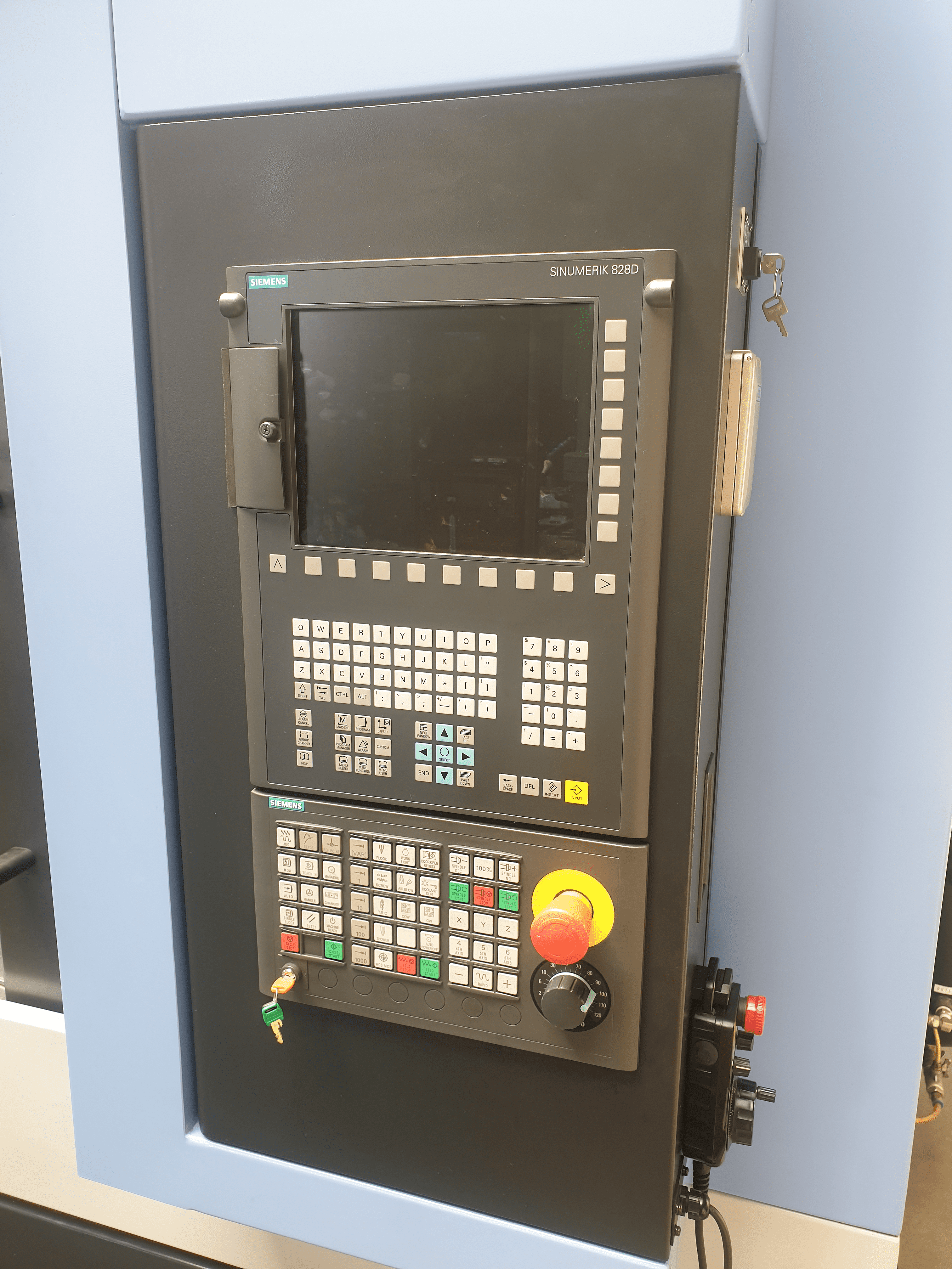 Used Doosan DNM 650 - Vertical Machining Center - 2013