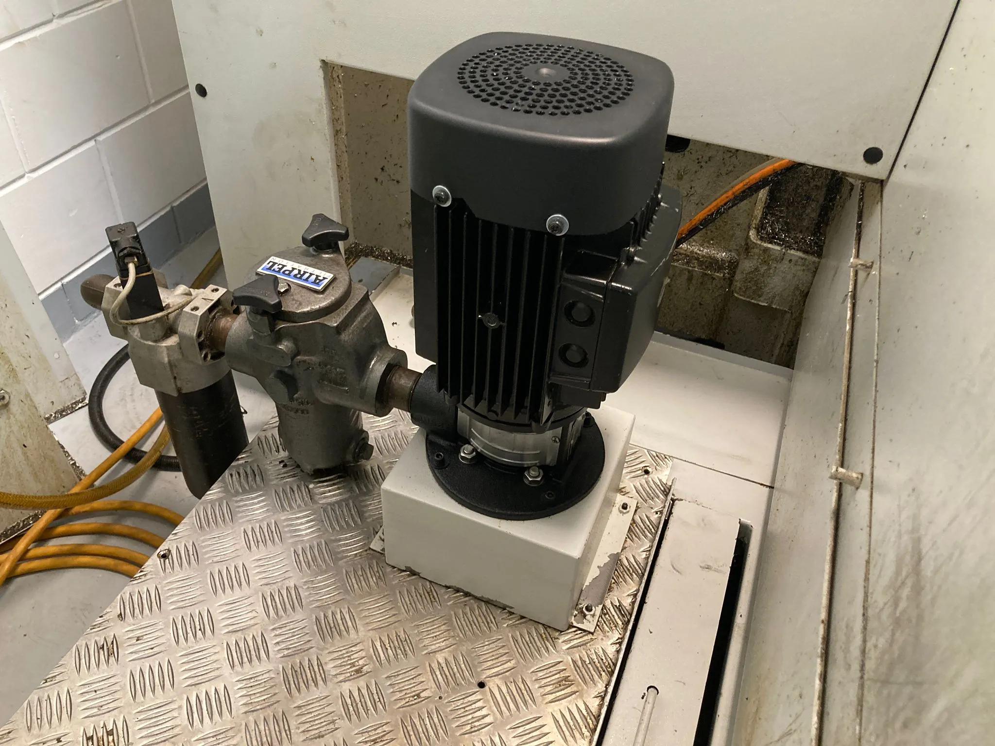 Usado Centro de Mecanizado Vertical Bridgeport VMC 800/22 I