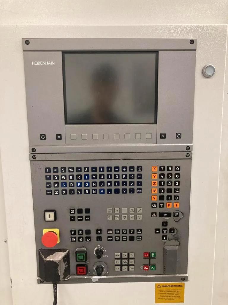 Usado Centro de Mecanizado Vertical Bridgeport VMC 800/22 I