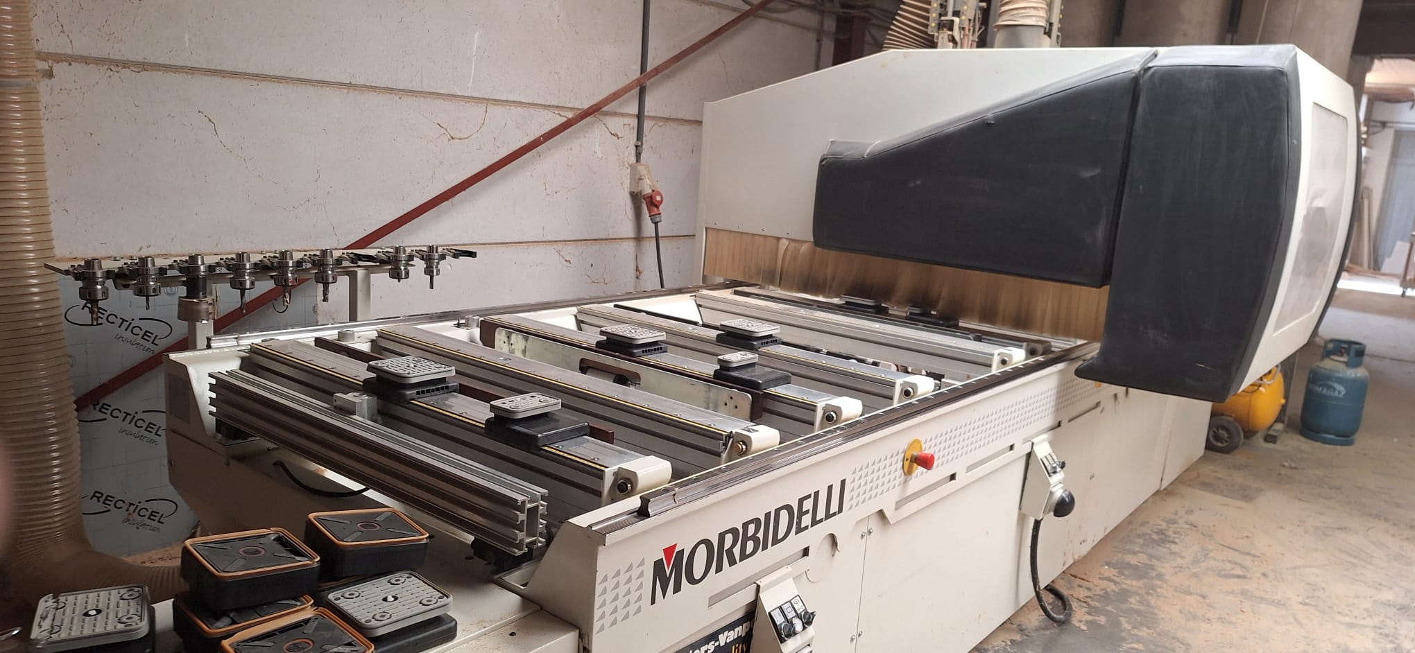 Used Morbidelli Universal 2412 TV I CNC Machining Center I 2009