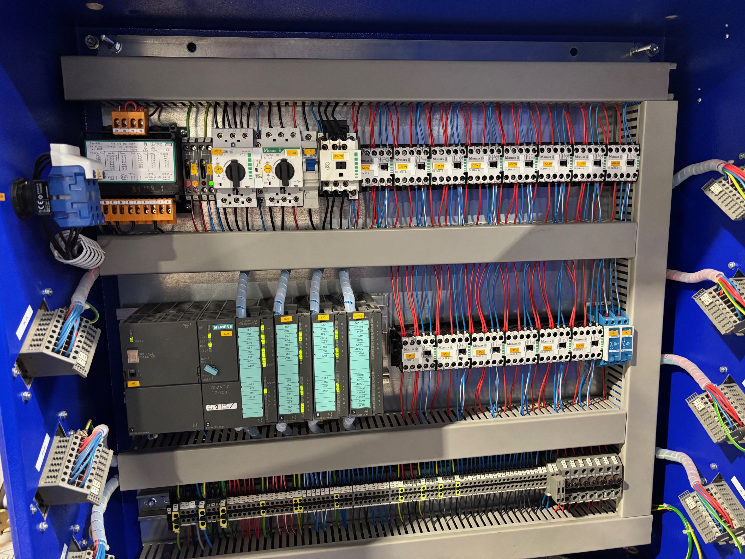 Used Polzer HKRE 60/325 I Frame press I 2000