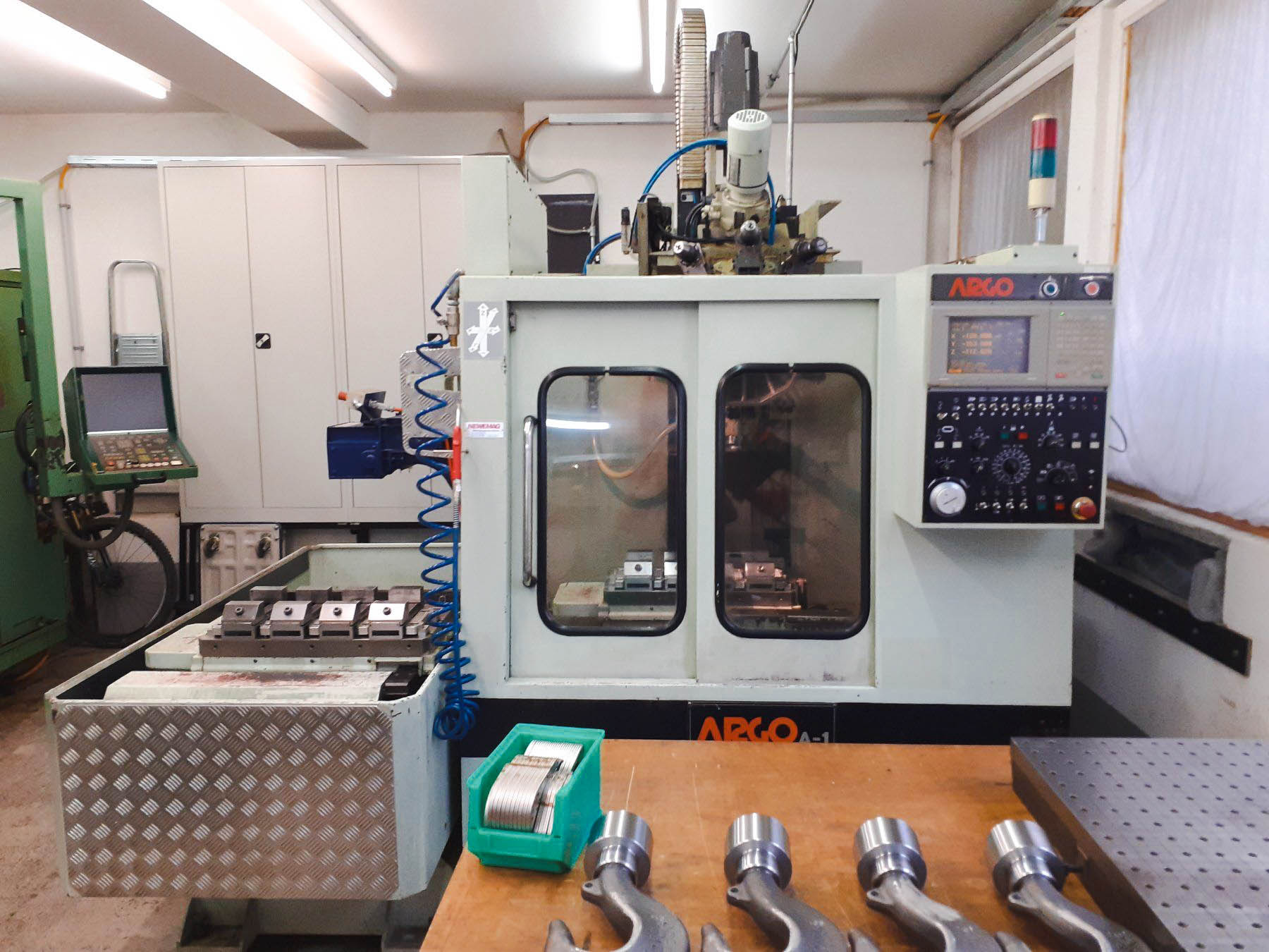 Gebruikt ARGO A1 + APC - Verticaal bewerkingscentrum - 1995