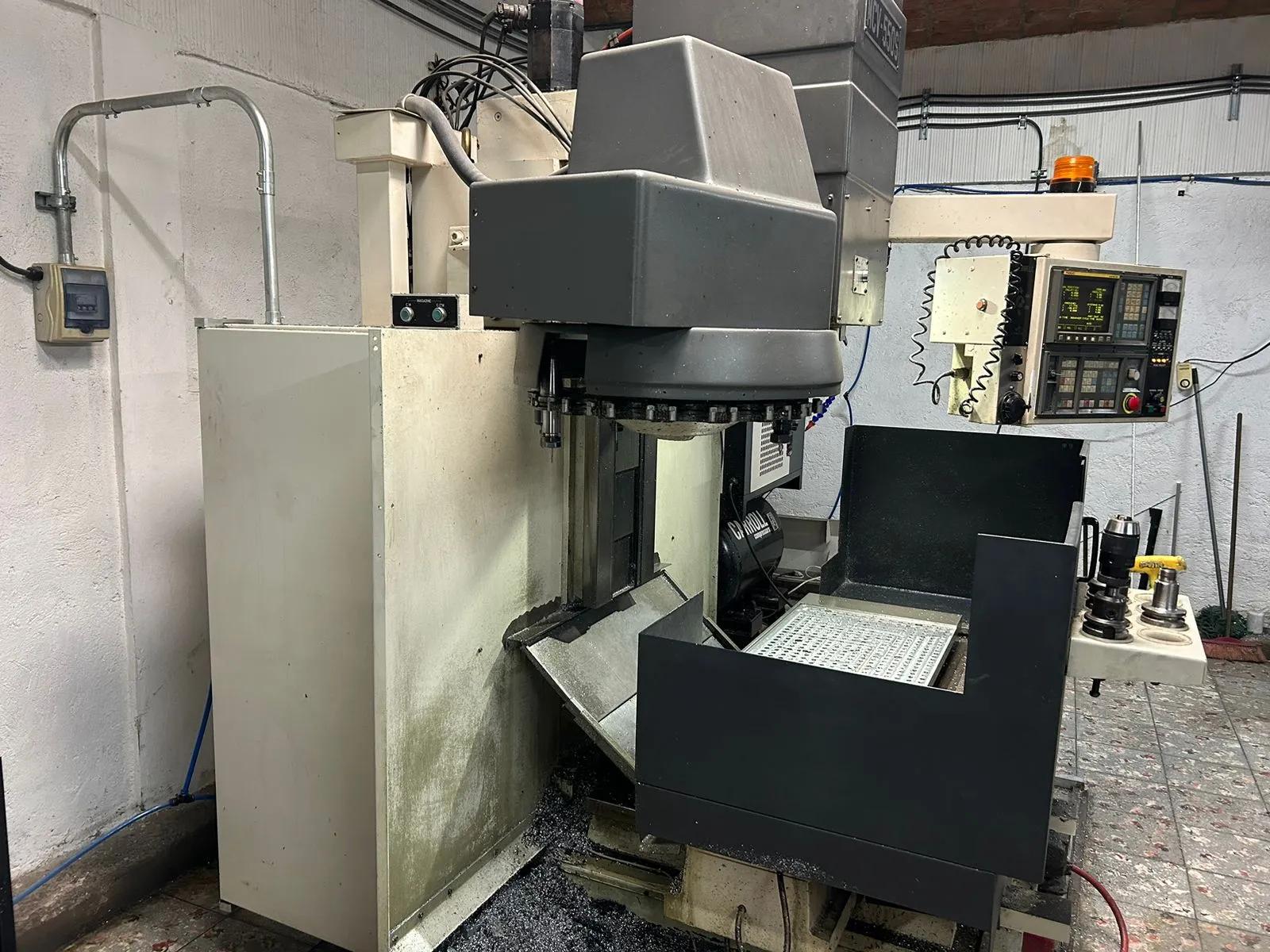 Gebruikt Leadwell MCV-550S I CNC Frezen