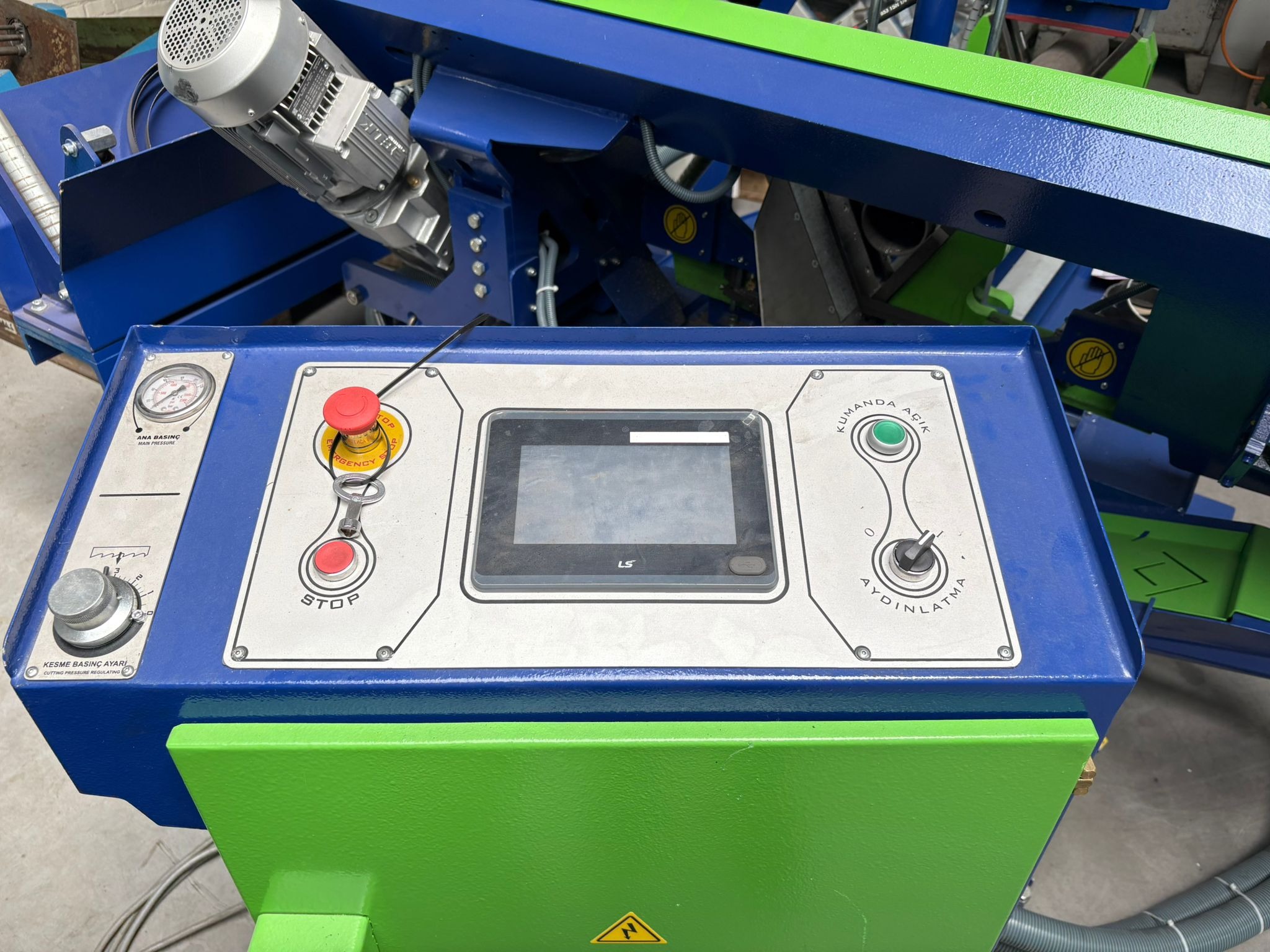 Used Kesmak KMS 280V I Band saw I 2022