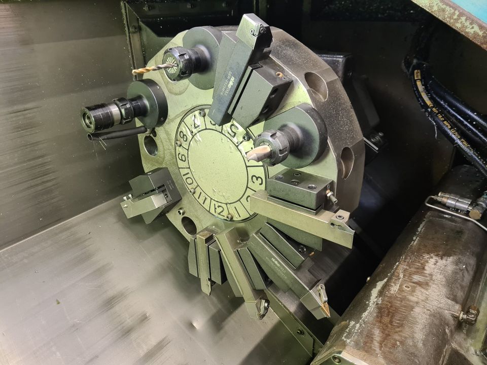 Used Okuma LB15 I CNC Lathe I 1988