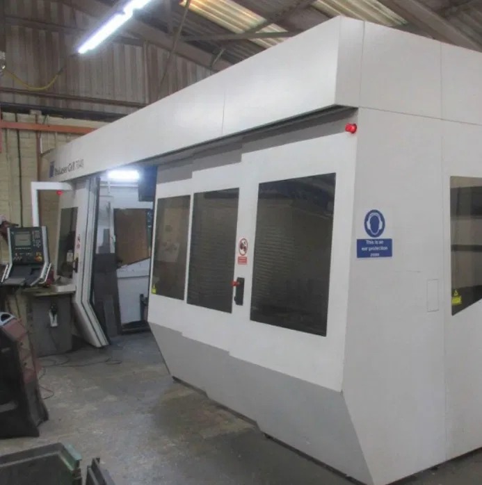 Used Trumpf TruLaser Cell 7040 I 3D Laser Cutting I 2010