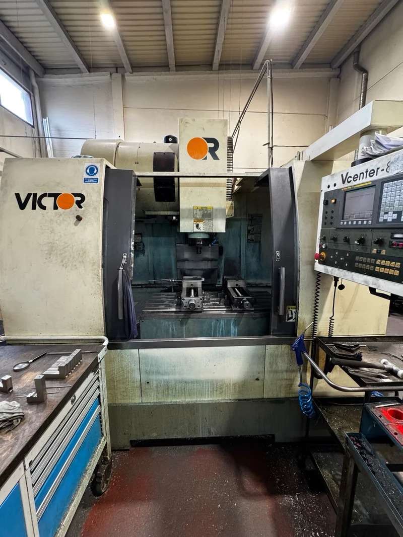 Used Victor Vcenter-8 I Vertical Machining Center I 2007
