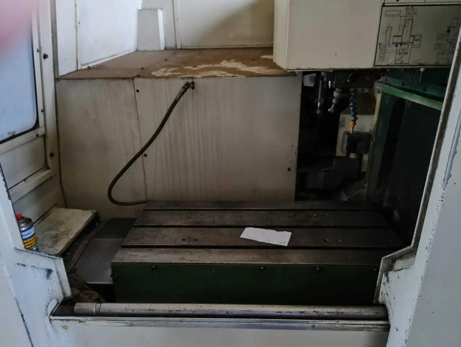 Usado Centro de mecanizado vertical Mazak VQC 15/40 I 1990