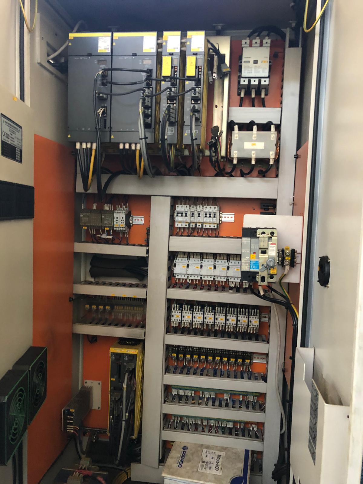 Used Daewoo MYNX 500 I Vertical Machining Centre I 2000