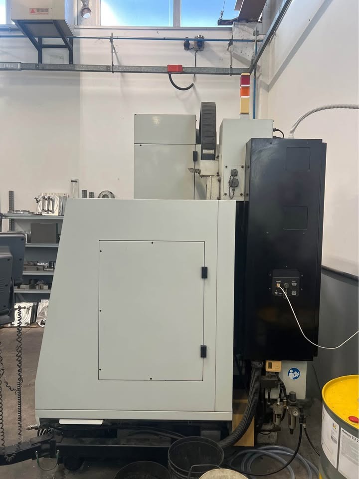 Used Hurco VM1 I Vertical Machining Center I 2004
