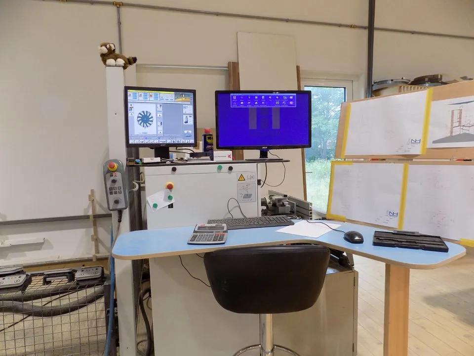 Usado Centro de mecanizado CNC Holzher Pro-Master 7017 I