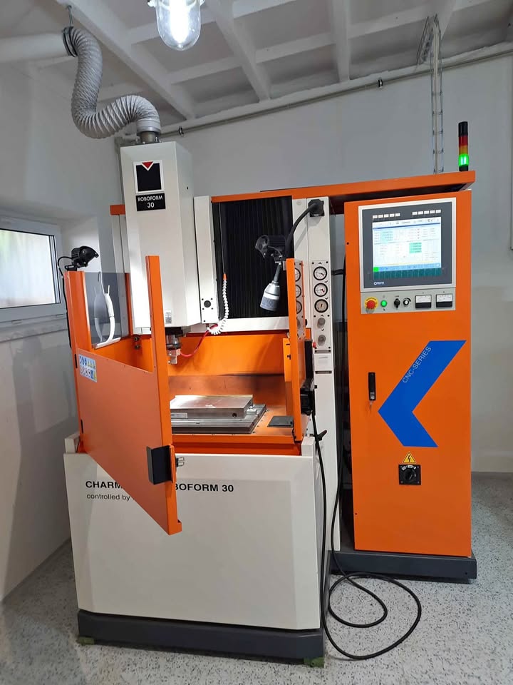 Used Charmilles Roboform 30 I Die Sinking EDM