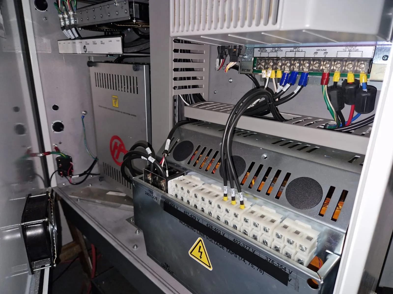 Usado Haas Super Mini Mill 2 I Centro de Mecanizado Vertical