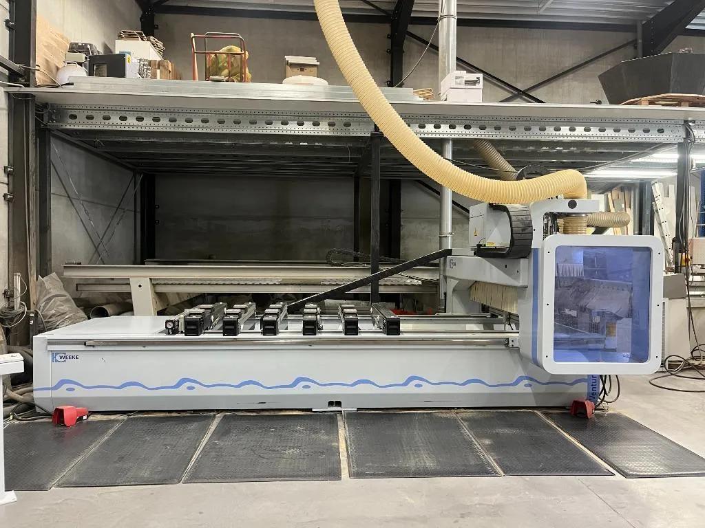 Usado Centro de mecanizado CNC Weeke Venture 08M I