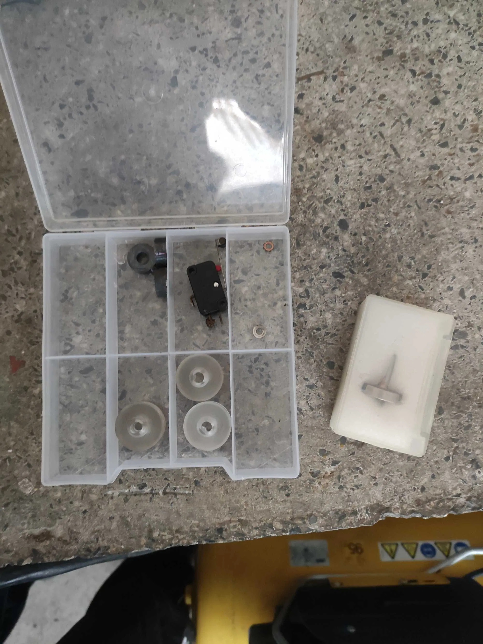 Used Fanuc Tape Cut W3 I Wire EDM Machine I 1990