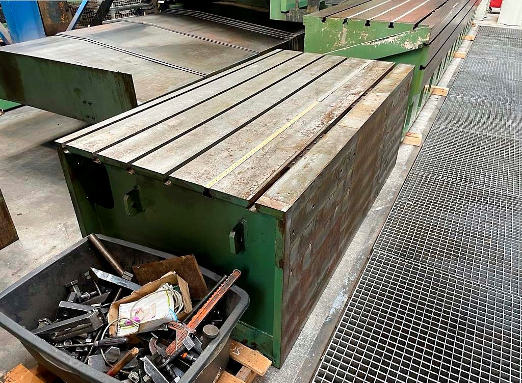 Gebruikt Anayak HVM 7000 - Bedfreesmachine - 1997