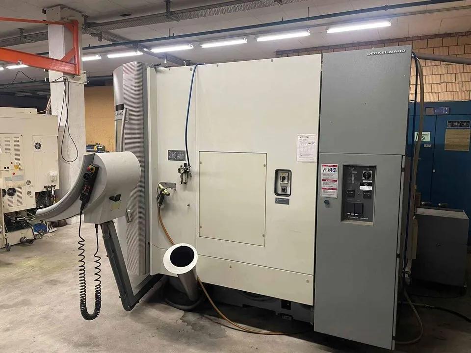 Usado Centro de Mecanizado Vertical Deckel Maho DMU 80T I